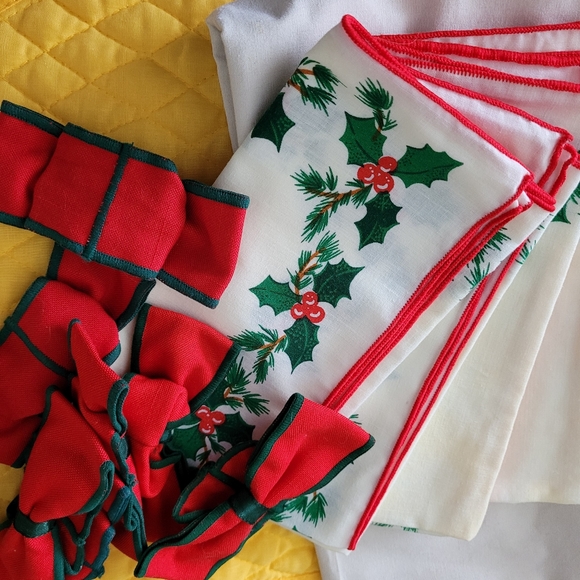 Table Linens - Picture 3 of 3